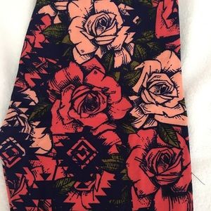 NWT Pink Green Rose LLR Os leggings